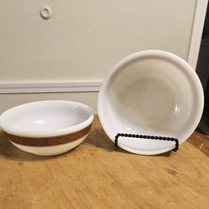 VTG Cream and Brown Ceramic Bowls